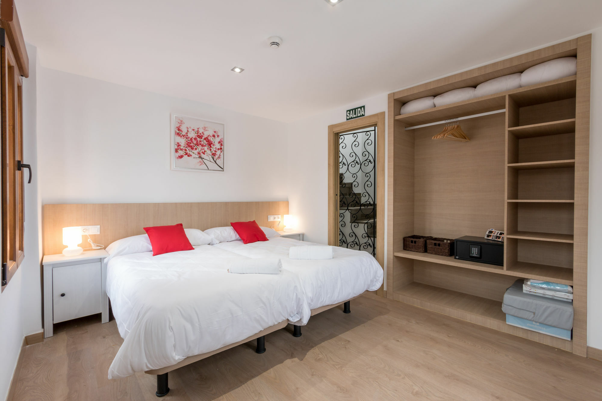 Apartamentos Puerta Nueva Granada Esterno foto