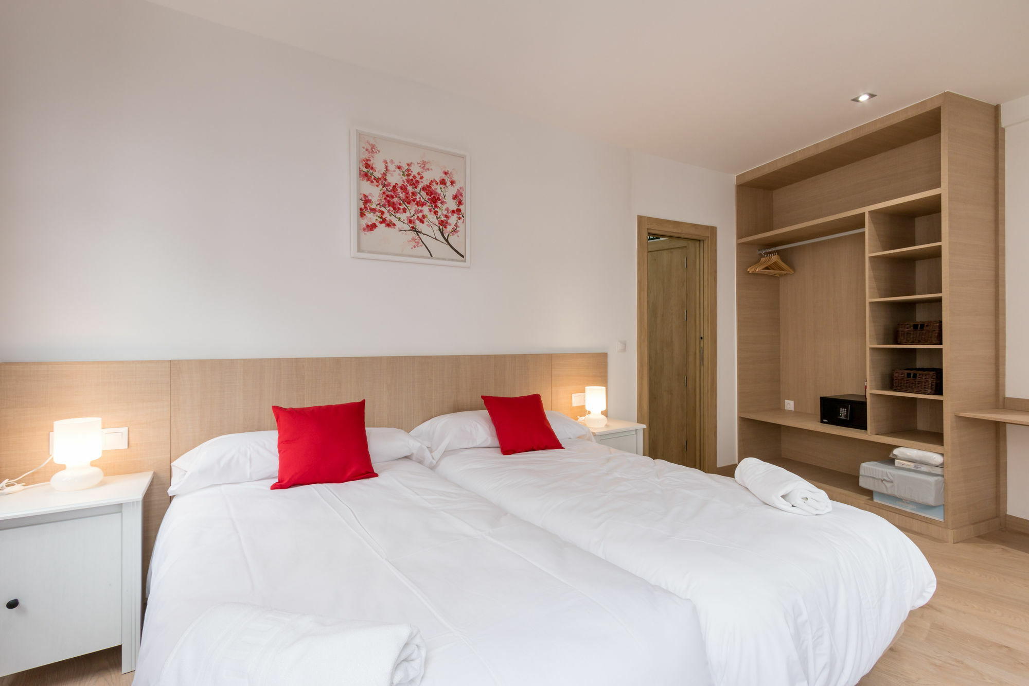 Apartamentos Puerta Nueva Granada Esterno foto