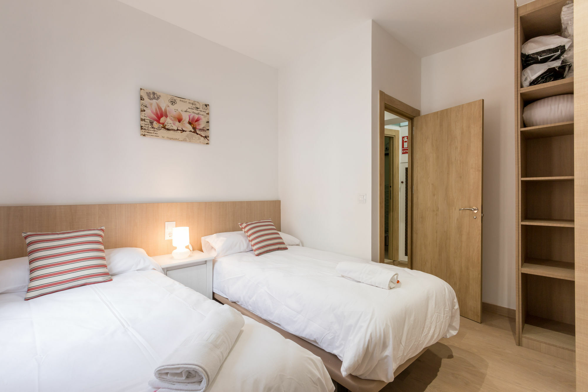 Apartamentos Puerta Nueva Granada Esterno foto